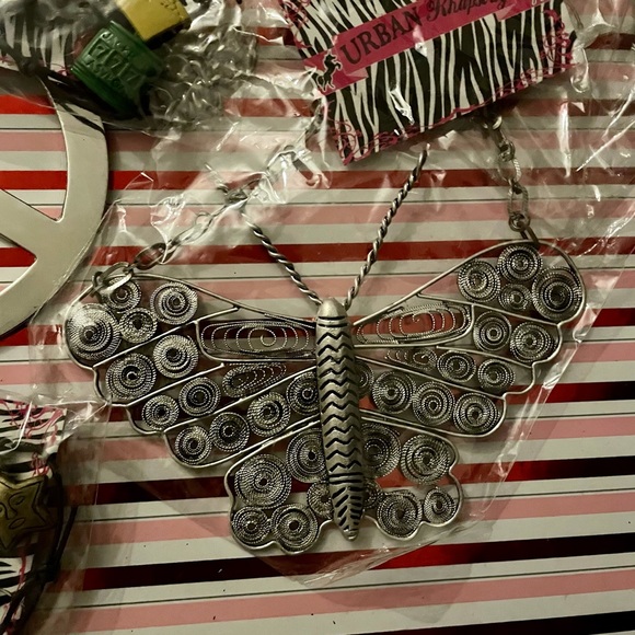 NWT 7 Piece Jewelry Lot 🦋 - Picture 7 of 8